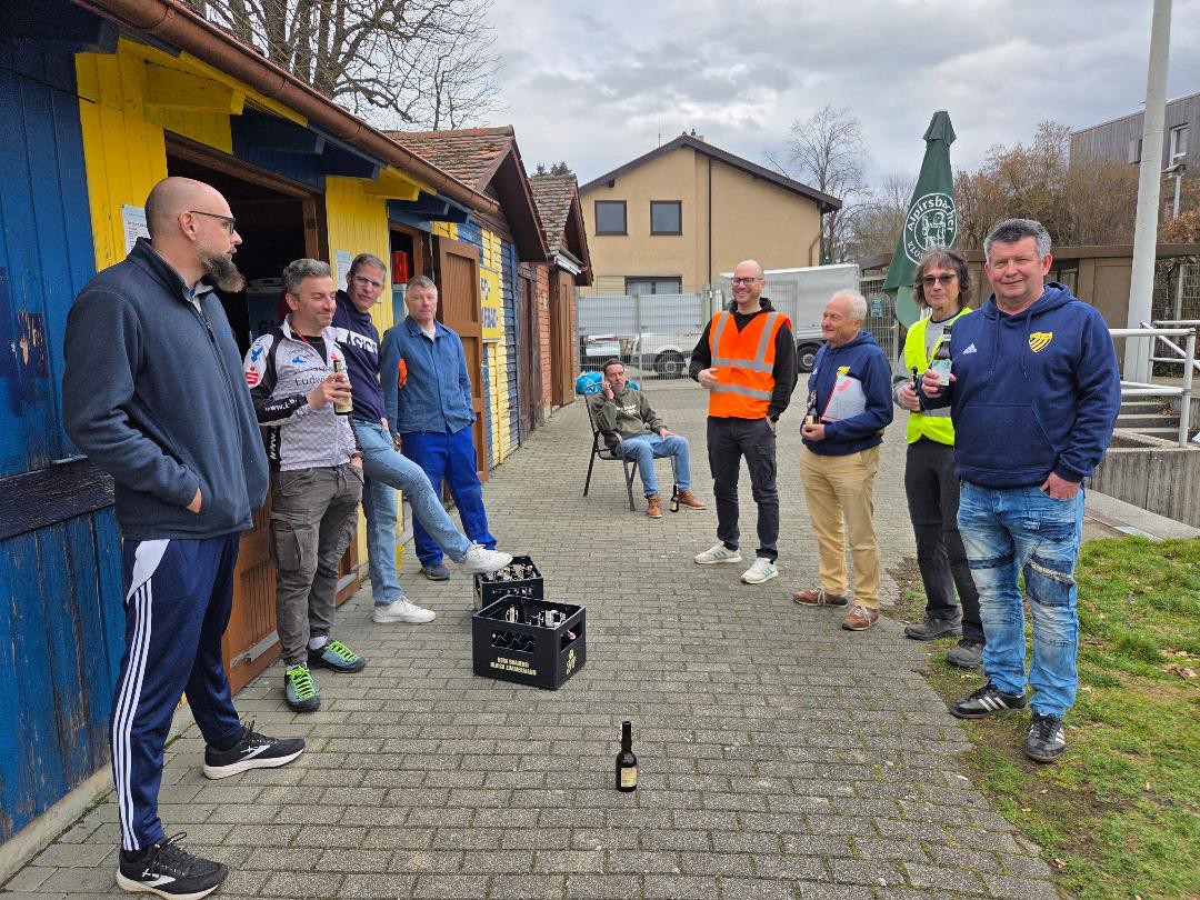 2026 02 28 FC-Altpapiersammlung - erst die Arbeit dann das Vergnügen (002)